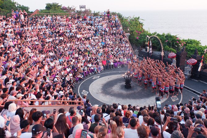 Uluwatu Kecak and Jimbaran Bay - Key things to notice about this Ubud, Uluwatu, and Tanah Lot day