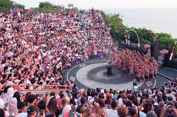 Uluwatu Kecak and Jimbaran Bay - How to make the day feel unhurried (even with a packed schedule)