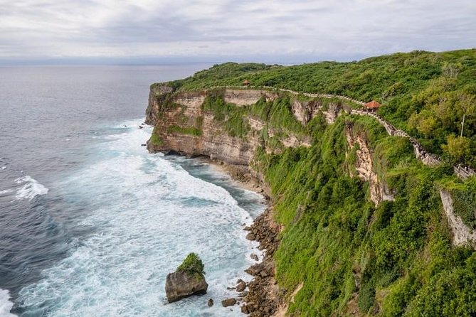 Uluwatu Sunset, Kecak Dance, and Dinner Jimbaran Beach - Who should book this Uluwatu sunset, Kecak, and Jimbaran dinner tour?