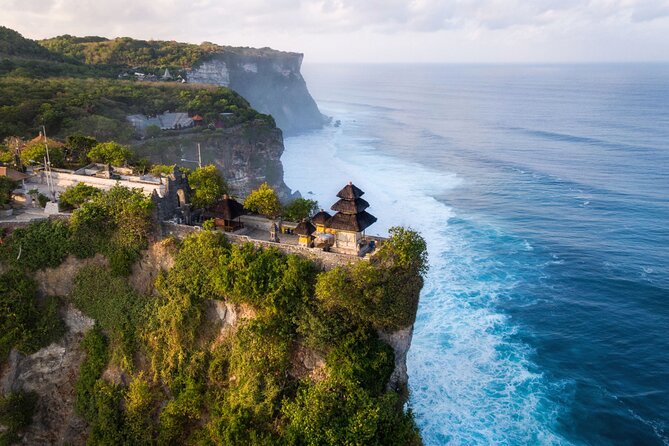 ️Uluwatu Temple Sunset & Kecak Fire Dance Tour - Pickup, private transport, and the feel of the logistics
