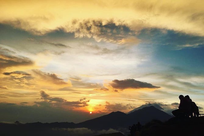 Watch the sunrise from the top of Mount Batur volcano - The 2:00 am Start and How the Day Really Flows